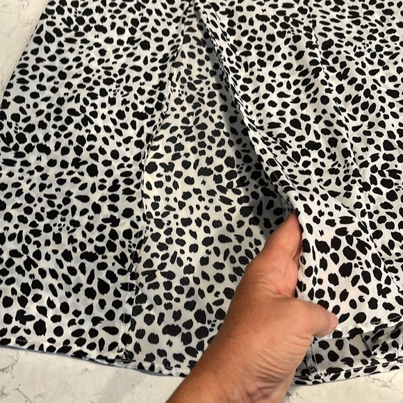 Skirt - Picture 2 of 6